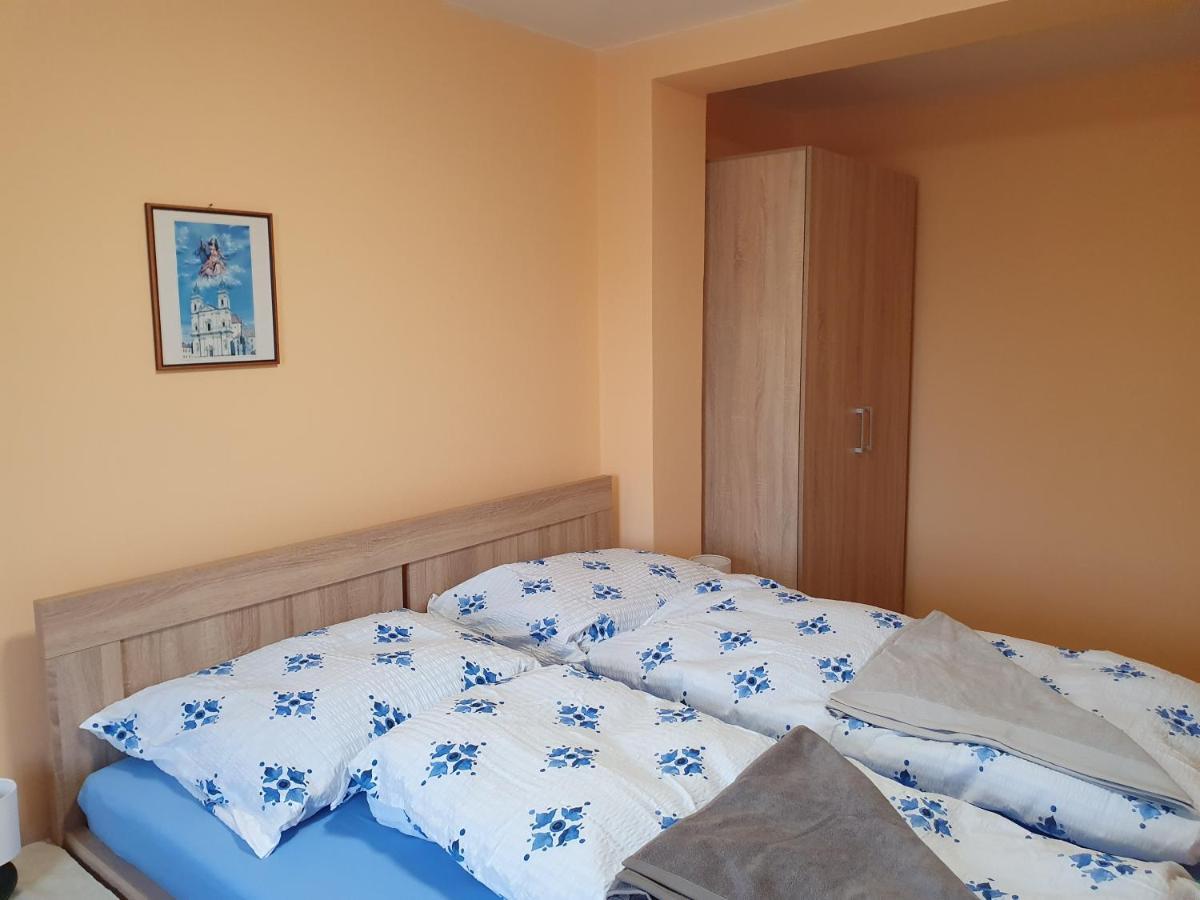 Pension Zeleny Strom Mikulov Exterior photo