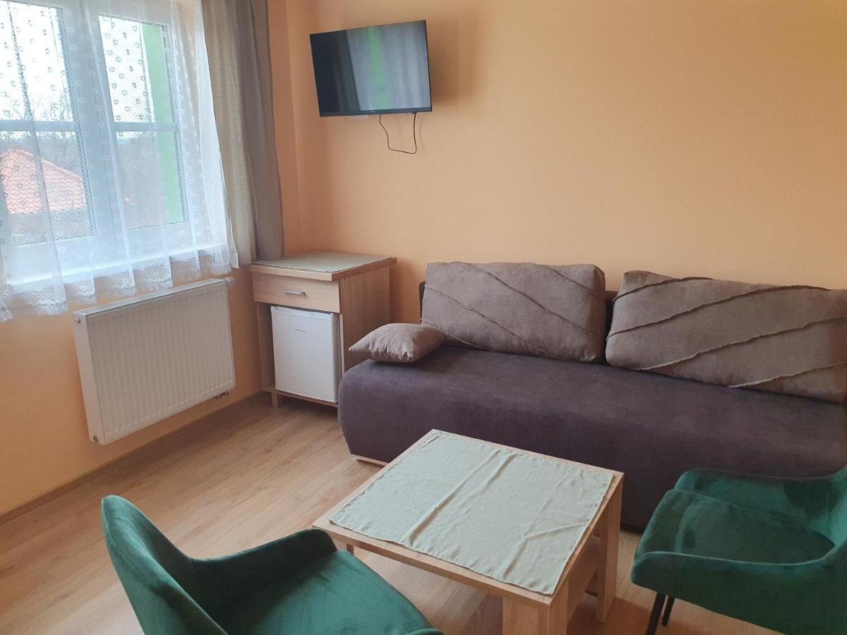 Pension Zeleny Strom Mikulov Exterior photo
