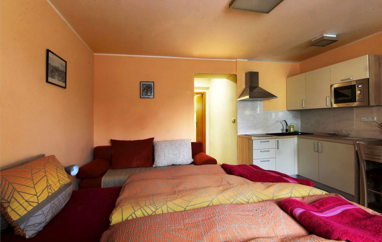 Pension Zeleny Strom Mikulov Exterior photo